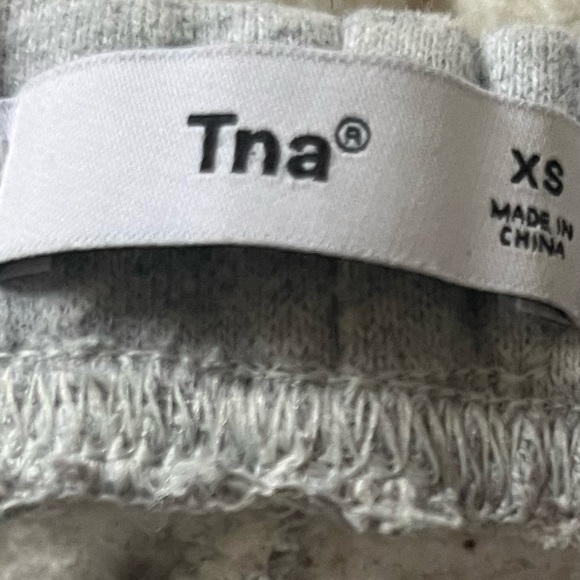 Aritiza TNA sweatpants - Picture 2 of 2